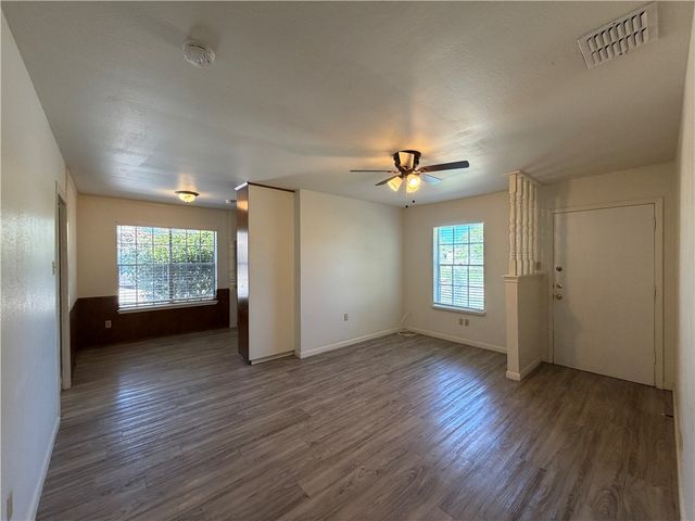4809 Lavaca Dr 1, Corpus Christi, TX 78411