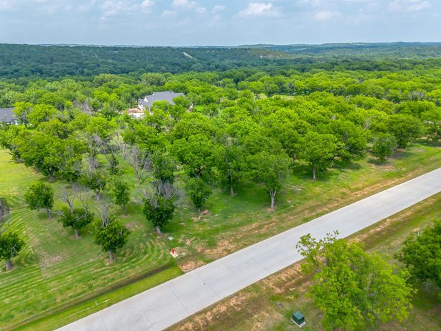 2184 E Landings N, Granbury, TX 76049
