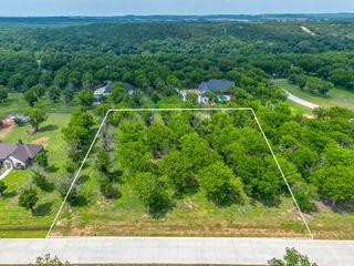2184 E Landings N, Granbury, TX 76049