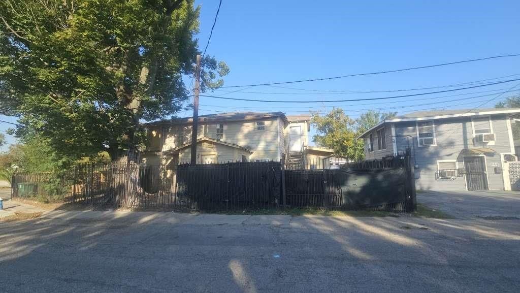 6502 W Montgomery Road, Houston, TX 77091