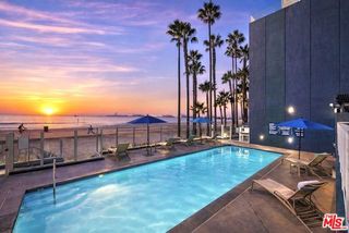 25 15th Place 101, Long Beach, CA 90802