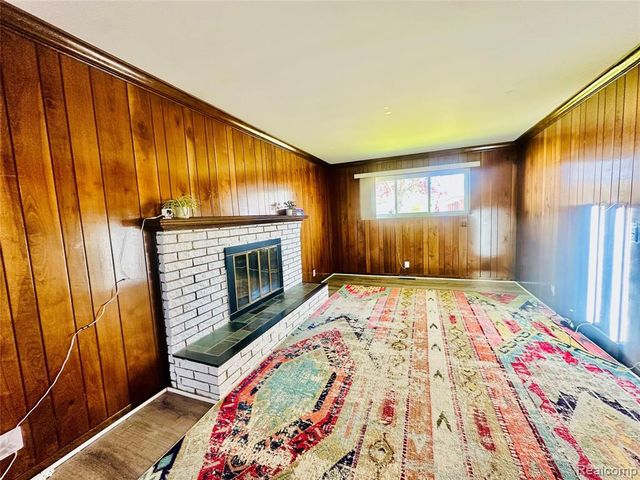 26321 Burg Road, Warren, MI 48089