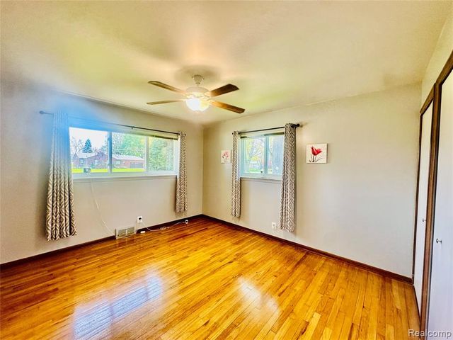 26321 Burg Road, Warren, MI 48089