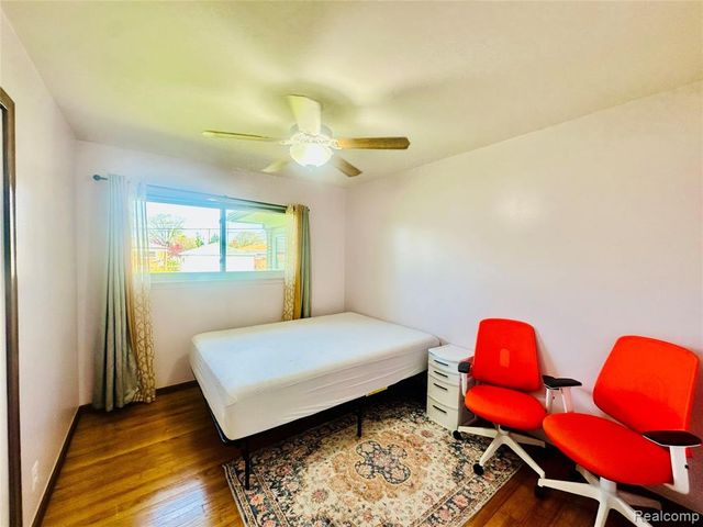 26321 Burg Road, Warren, MI 48089