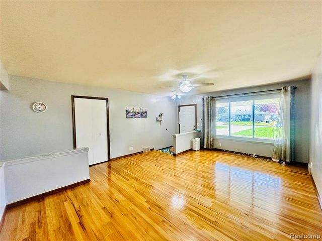 26321 Burg Road, Warren, MI 48089