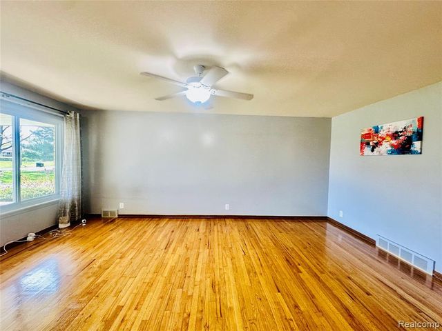 26321 Burg Road, Warren, MI 48089