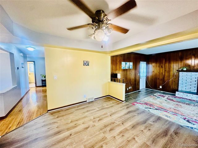 26321 Burg Road, Warren, MI 48089