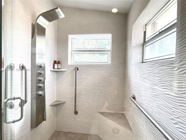 426 SE 5th Street, Dania Beach, FL 33004
