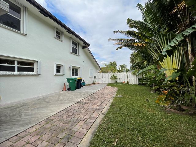 426 SE 5th Street, Dania Beach, FL 33004