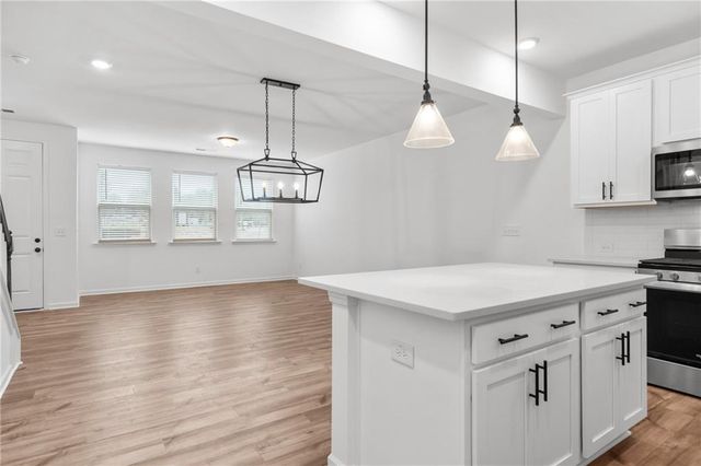 1637 Winpost Lane, Atlanta, GA 30318