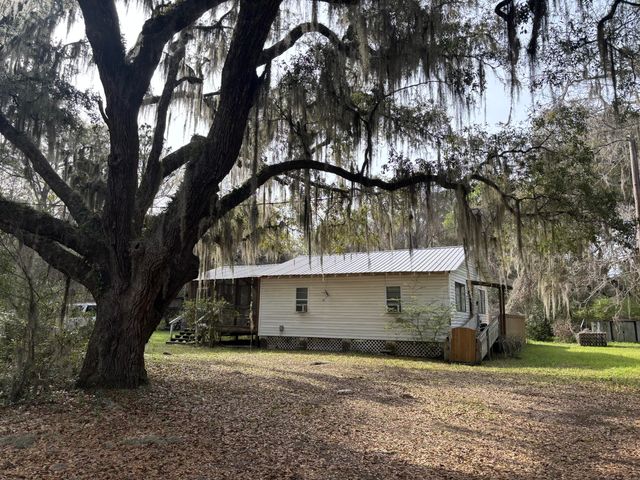 7778 Indigo Hill Road, Edisto Island, SC 29438