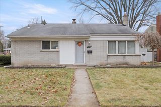 35980 Carlisle Street, Clinton Township, MI 48035
