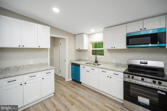 1438 EASTHAM RD, Bumpass, VA 23024