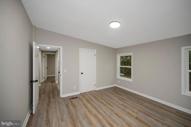 1438 EASTHAM RD, Bumpass, VA 23024