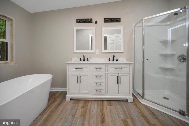 1438 EASTHAM RD, Bumpass, VA 23024