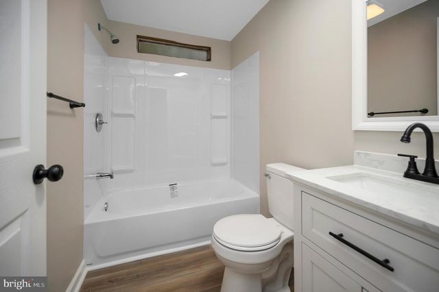 1438 EASTHAM RD, Bumpass, VA 23024