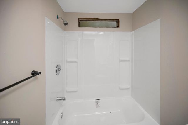 1438 EASTHAM RD, Bumpass, VA 23024