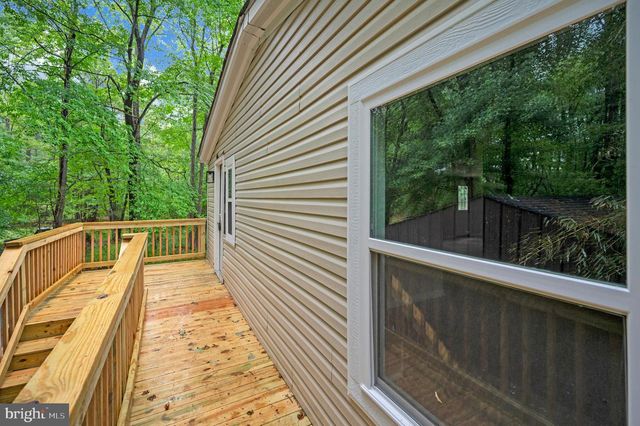1438 EASTHAM RD, Bumpass, VA 23024