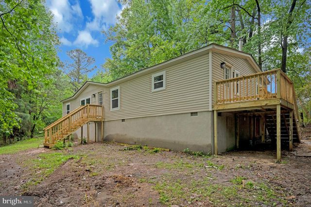 1438 EASTHAM RD, Bumpass, VA 23024