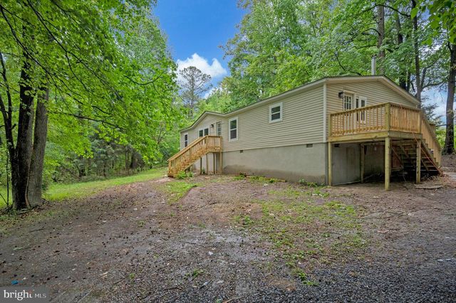 1438 EASTHAM RD, Bumpass, VA 23024