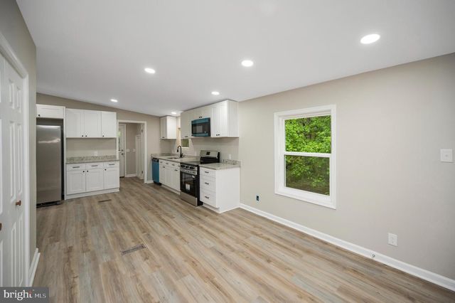 1438 EASTHAM RD, Bumpass, VA 23024