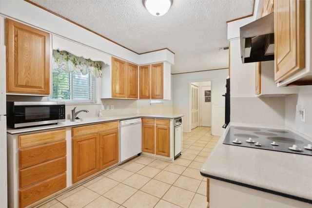 700 Cedar Street, Mineral Wells, TX 76067
