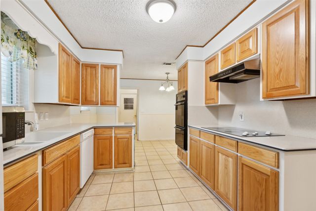 700 Cedar Street, Mineral Wells, TX 76067