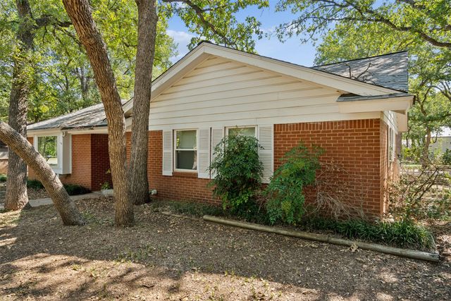 700 Cedar Street, Mineral Wells, TX 76067