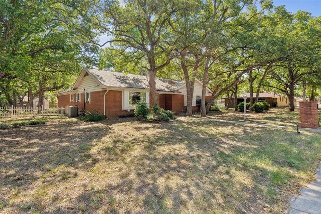700 Cedar Street, Mineral Wells, TX 76067