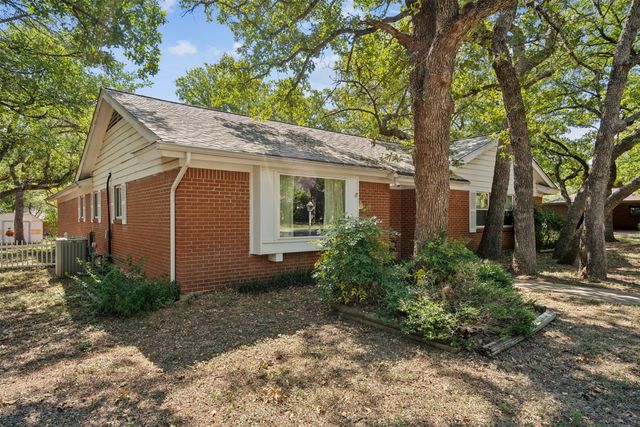 700 Cedar Street, Mineral Wells, TX 76067