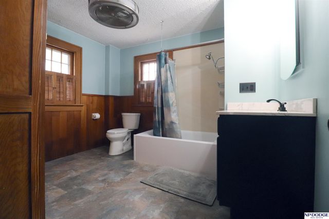 345 W 8th Street, Fremont, NE 68025