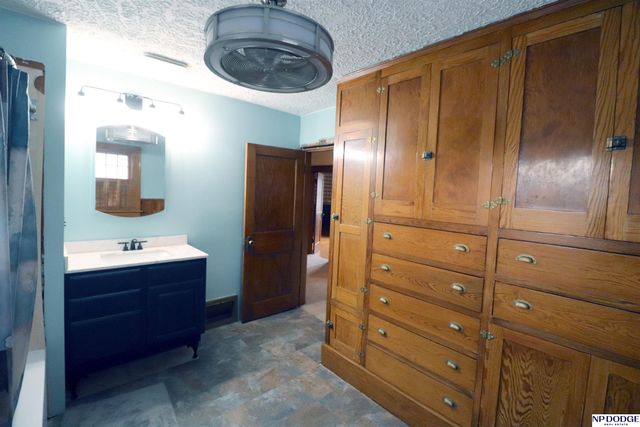 345 W 8th Street, Fremont, NE 68025