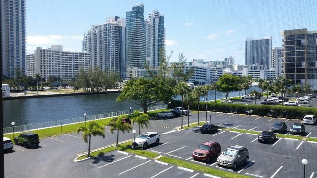 800 Parkview Dr 416, Hallandale Beach, FL 33009