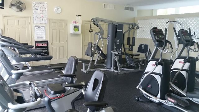 800 Parkview Dr 416, Hallandale Beach, FL 33009