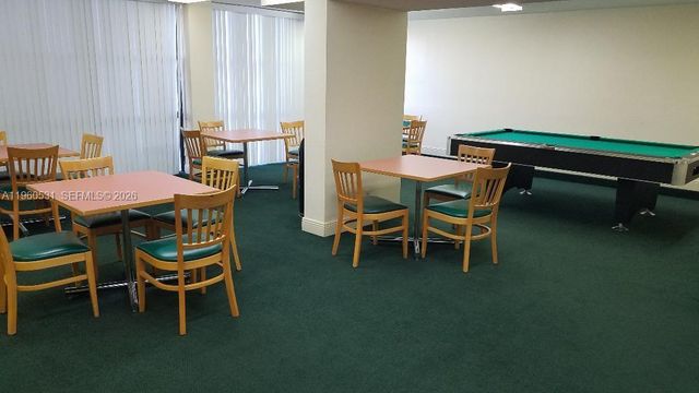 800 Parkview Dr 416, Hallandale Beach, FL 33009