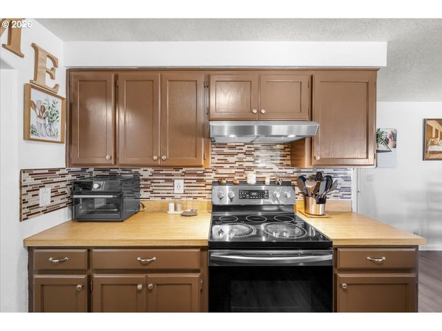 2439 A St, Forest Grove, OR 97116