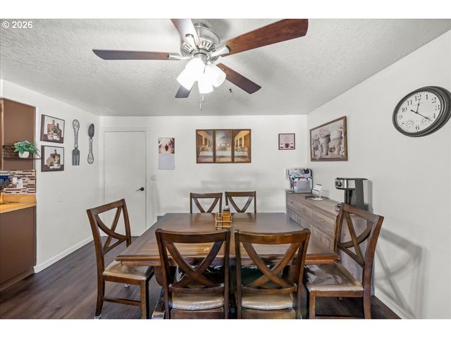 2439 A St, Forest Grove, OR 97116