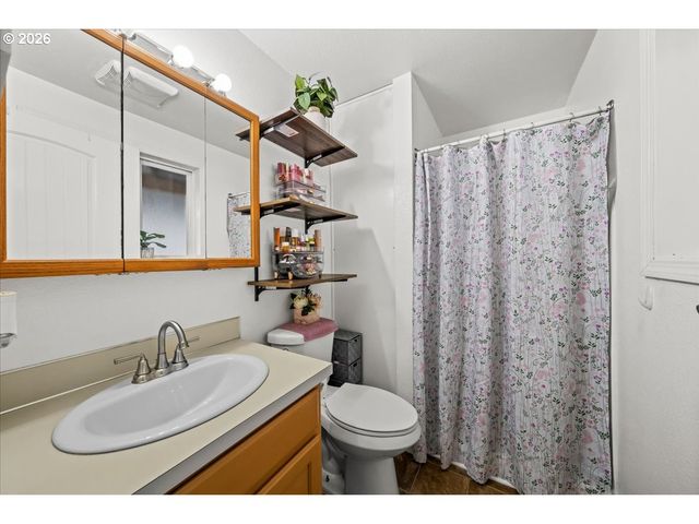 2439 A St, Forest Grove, OR 97116