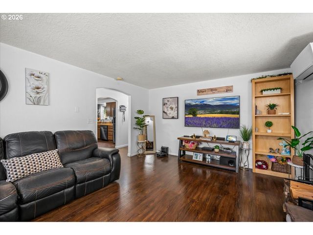 2439 A St, Forest Grove, OR 97116