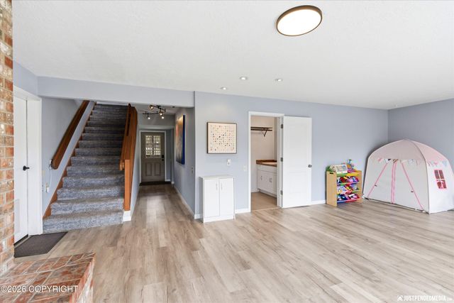 401 Westcove Drive, Wasilla, AK 99654