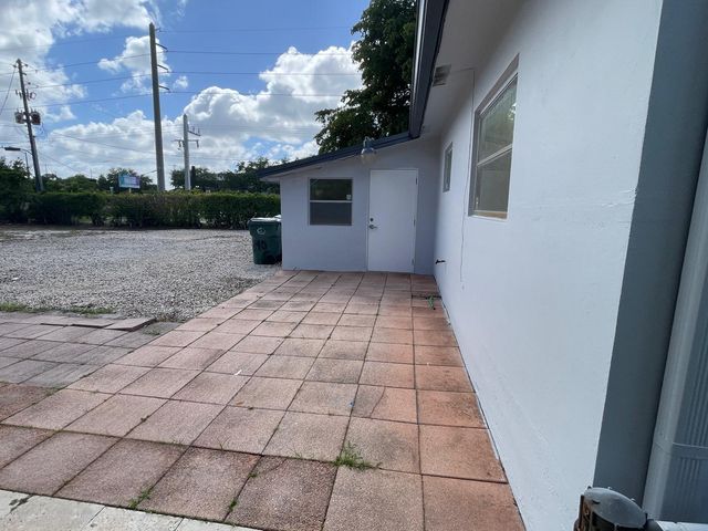840 NW 33rd Street, Oakland Park, FL 33309