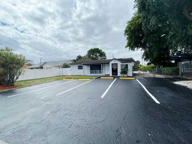 840 NW 33rd Street, Oakland Park, FL 33309