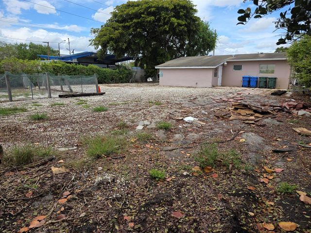 840 NW 33rd Street, Oakland Park, FL 33309