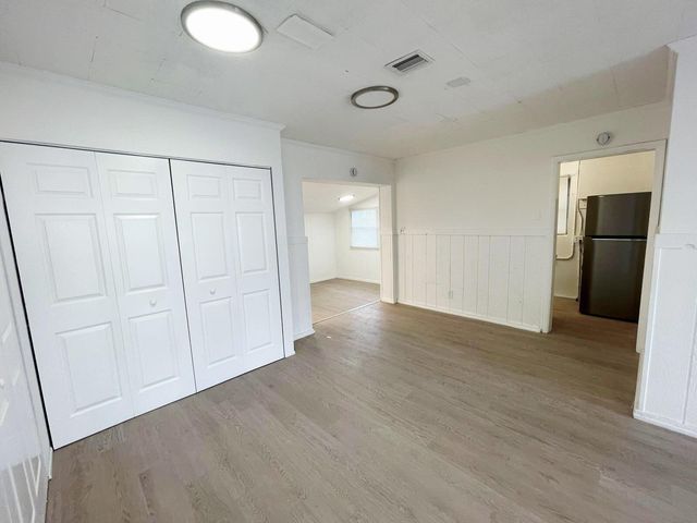 840 NW 33rd Street, Oakland Park, FL 33309