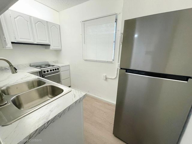 840 NW 33rd Street, Oakland Park, FL 33309