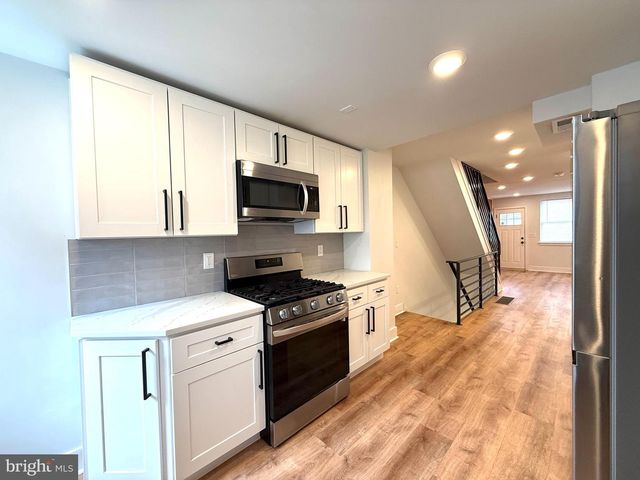 609 MOUNTAIN ST, Philadelphia, PA 19148