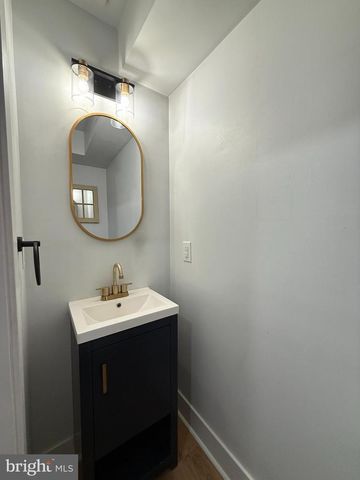 609 MOUNTAIN ST, Philadelphia, PA 19148