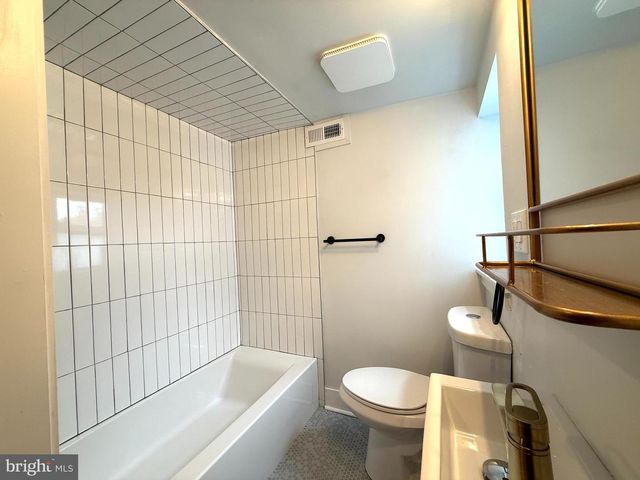 609 MOUNTAIN ST, Philadelphia, PA 19148