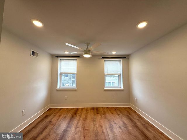 609 MOUNTAIN ST, Philadelphia, PA 19148