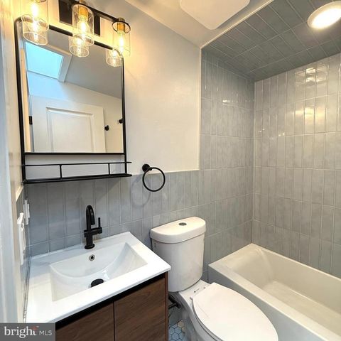 609 MOUNTAIN ST, Philadelphia, PA 19148